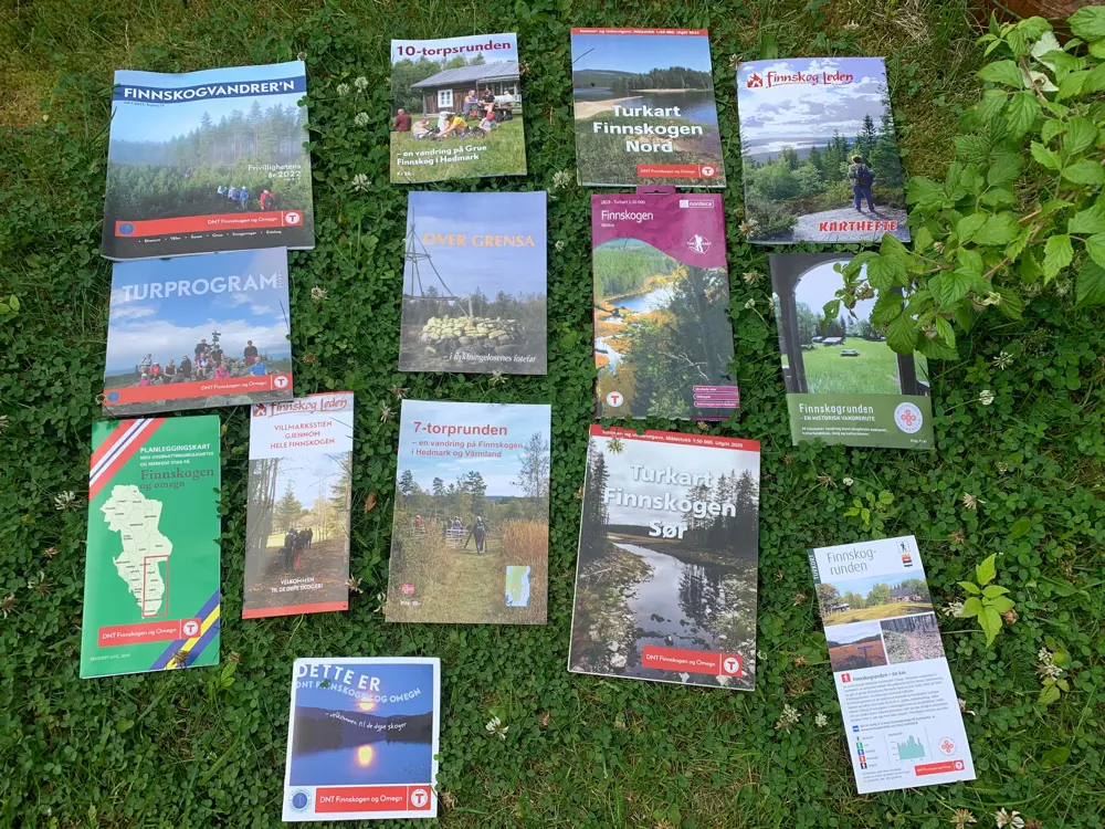Brosjyrer og kart fra Finnskogen