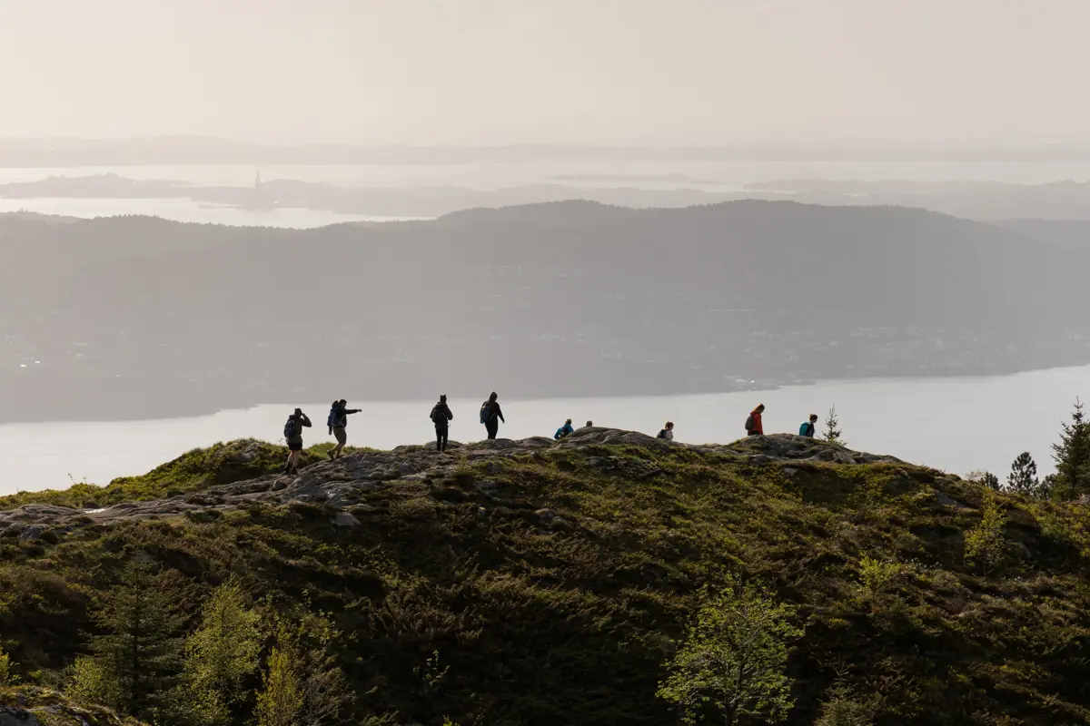 Deltakere på 7-fjellsturen i Bergen