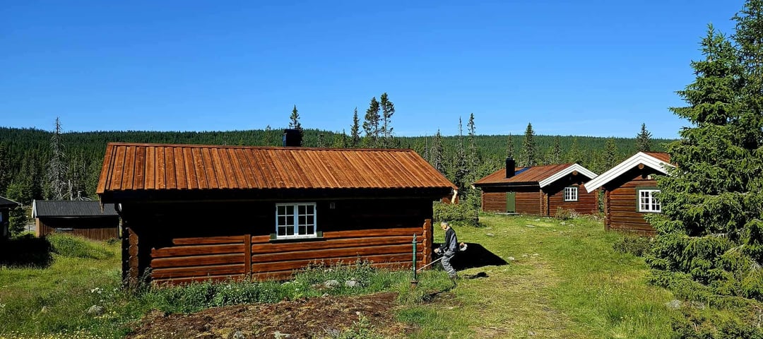 Nye tak på Åkersætra tømmerhytter