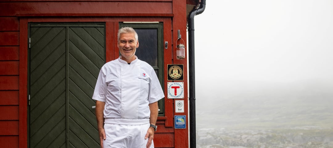 Betjeningen på Stranddalen turisthytte stortrives og sørger for at alle gjestene får et strålende opphold på den betjente hytta.