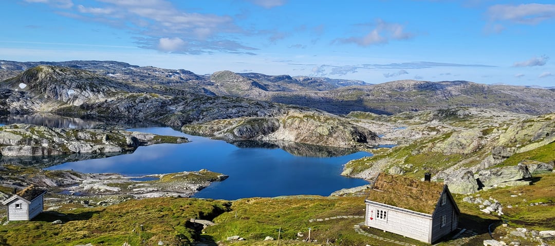 Nansenbu og Store Torfinnsdalsvatnet, august 2026