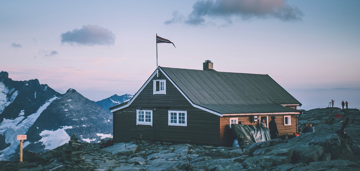 A brown DNT cabin