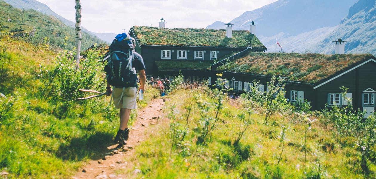 Andre uken av minutt for minutt gikk fem dager gjennom Jotunheimen. Bildet er fra turen fra Fannaråkhytta og ned til frodige Skogadalsbøen.