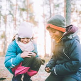 Klima- og miljøminister Ola Elvestuen på Friluftsskolen på Hallagerbakken skogen.