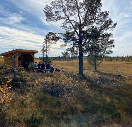 Gapahuken ved Knettkjølen i Løtenfjellet.