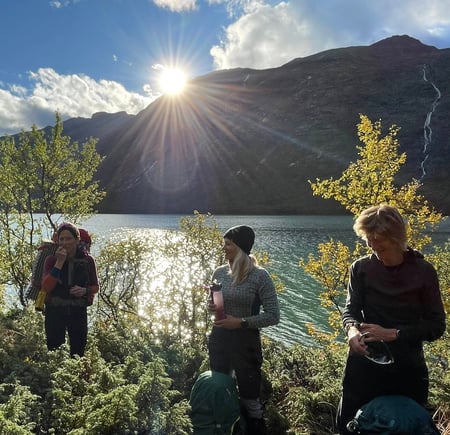 fjell vann pause 3 personer