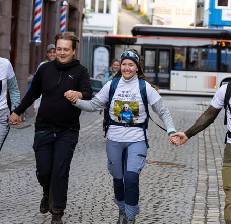 Familien Engeberg gikk 7-fjellsturen 28. mai 2023 til ære for sin bestefar Harald Jacobsen som elsket 7-fjellsturen.