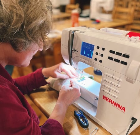 Returen grunnleggende sy og reparasjonskurs