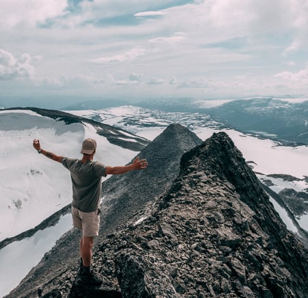 Sota Sæter og Tverrådalskyrkja