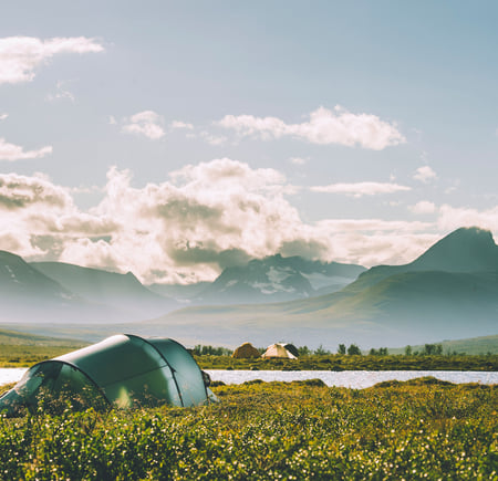 telt i vakkert fjellområde