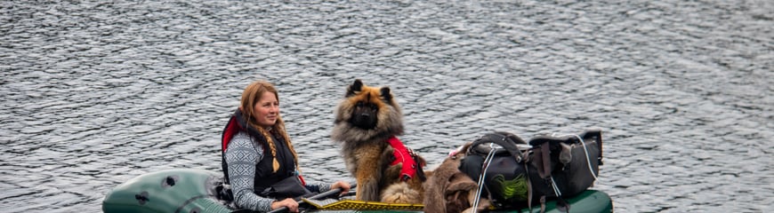 Packrafttur i Stor-Drakstsjøen i Trøndelag.