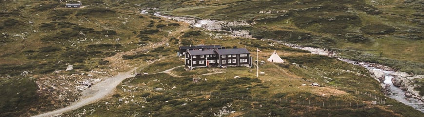 Iungsdalshytta i Skarvheimen, sommeren 2021.