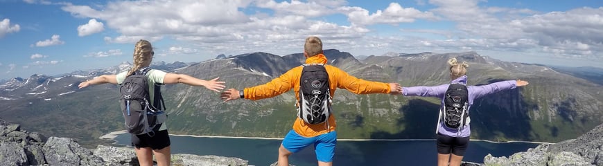 Toppturer i Midt-Norge. På Okla i Trollheimen, ser ned i Gjevillvassdalen.