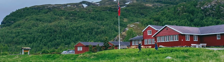 Bilder fra sommeråpning 2017. Østerbø/Aurlandsdalen Turisthytte. 