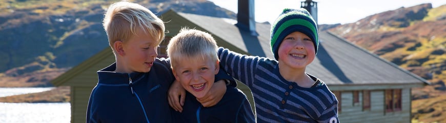 Barn på fisketur til Selhamar i Stølsheimen, september 2017.