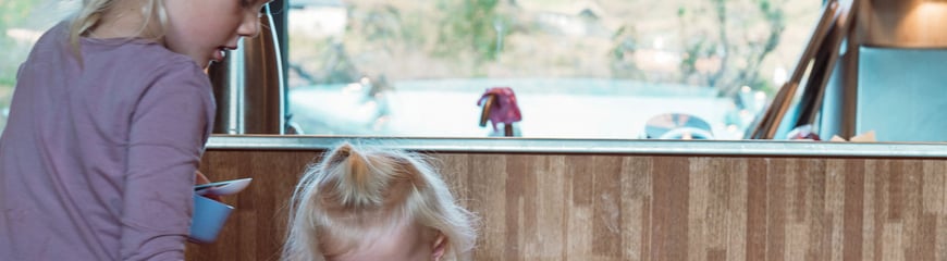 Turbohytta i Hunnedalen/Øvstabødalen er ei splitter ny og unik turisthytte, skreddersydd for barnefamilier og tilrettelagt for personer med funksjonsvariasjoner. Hytta er oppkalt etter Barnas turlag sin maskot og har en rekke kreative løsninger som gjør den spesielt spennende for barn.
