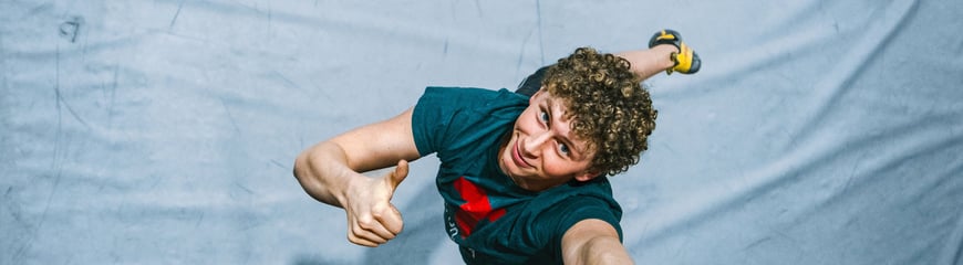 Klatring med DNT Ung på Klatreverket på Grim