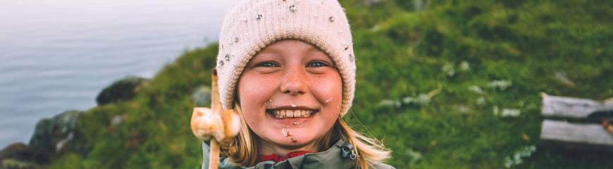 Fjelleir til Øyuvsbu med 10-12. Ulike fotografer, redigert av André.