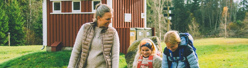 Fotoshot med Anne-Lill og jentene på Frøne.