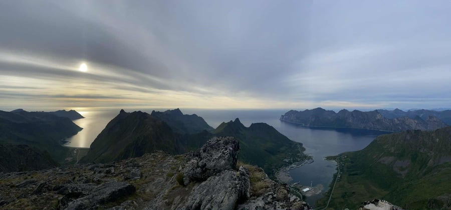Utsikt mot Mefjorden og Ersfjorden.
