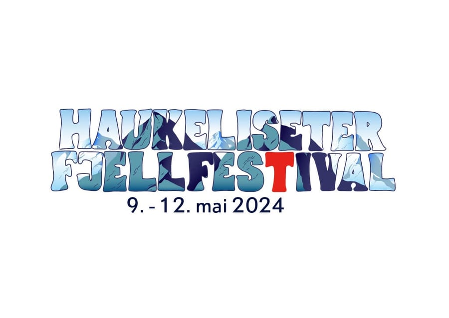Bildet viser logoen til Haukeliseter fjellfestival og datoen for frestivalen (9. - 12. mai 2024) skrevet under. Hvor bokstavenehar et motiv av fjelltopper i vinterlandskap i ulike kalde blåtoner og hvor T-en i "fjellfestival" er uthevet i rødt.