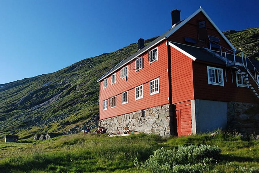 Tur pŒ Hardangervidda vest 22. - 25. juli 2008.
Rute: Hj¿lmo - Hedlo - Hadlaskard - Stavali om Finnabu - Lofthus.
Sommer og fint v¾r. PŒ tur: Silje Marie Refsdal Aase, Knut Aase og Torill Refsdal Aase