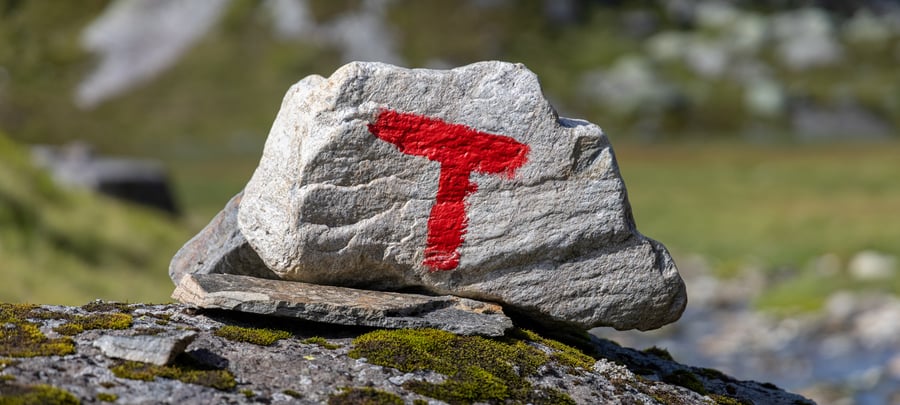 Sti mellom Breidablik og Vending, august 2023.