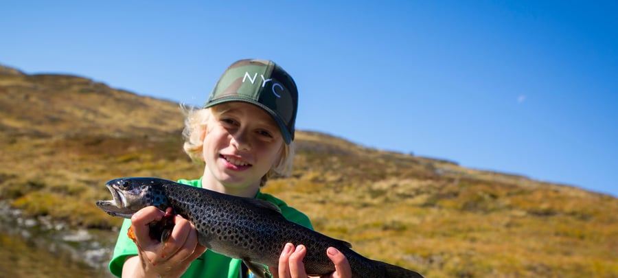 Fisketur i Selhamarvatnet ved Selhamar turisthytte i Stølsheimen, 21. september 2019.