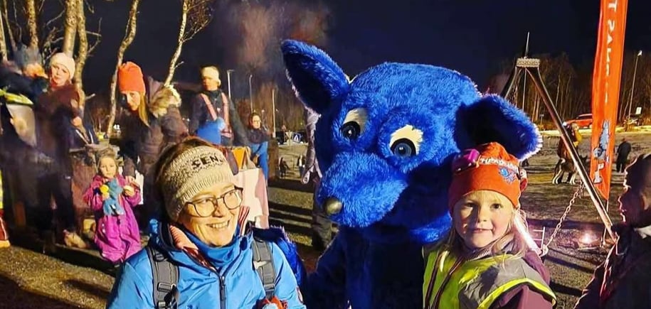 Bålkos for barn og voksne og fjellreven Turbo.