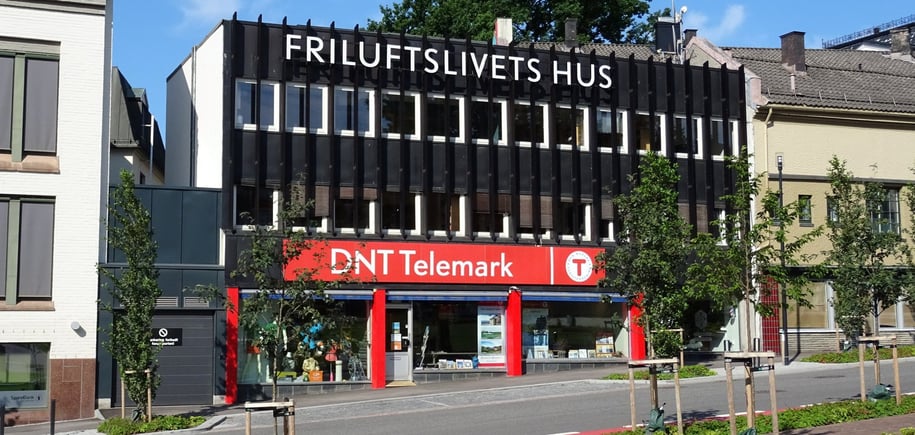 Fasade på bygg - Friluftslivets hus og DNT Telemark