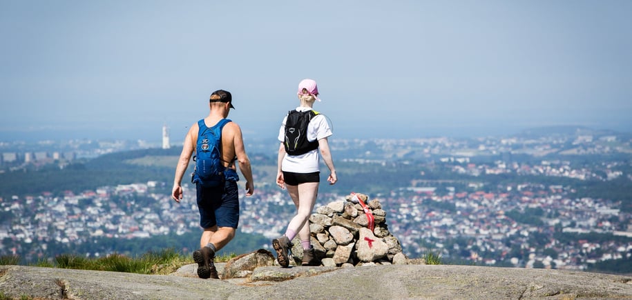 To turgåere på fjell