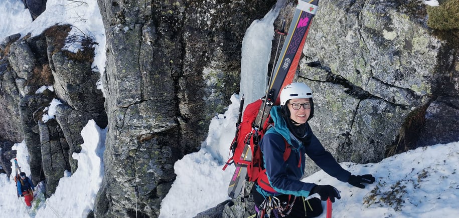 Bilder fra kurs i skialpinisme 27.-28. februar 2021. Fjellsport, ski, topptur, toppturski.