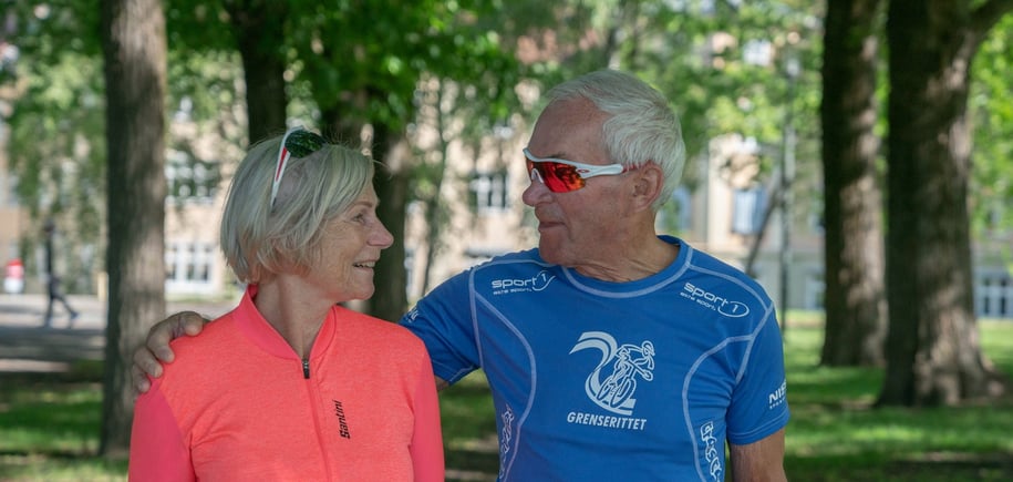 To spreke seniorer i skog