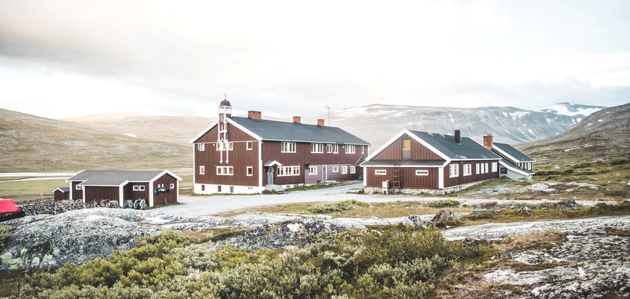 Glitterheim

En hytte på Omveien - den nye langruta fra Lillehammer i øst til Sognefjorden i vest, en rute hvor man krysser Fjell-Norge på tvers og får oppleve det mest spektakulære landet har å by på.