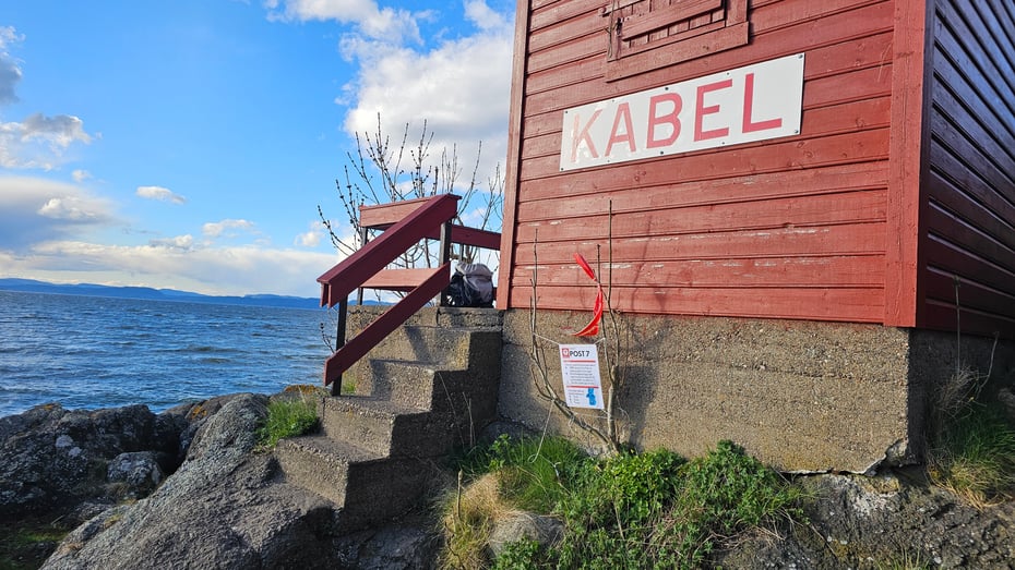 Kabelhuset med quizpost, Jeløya