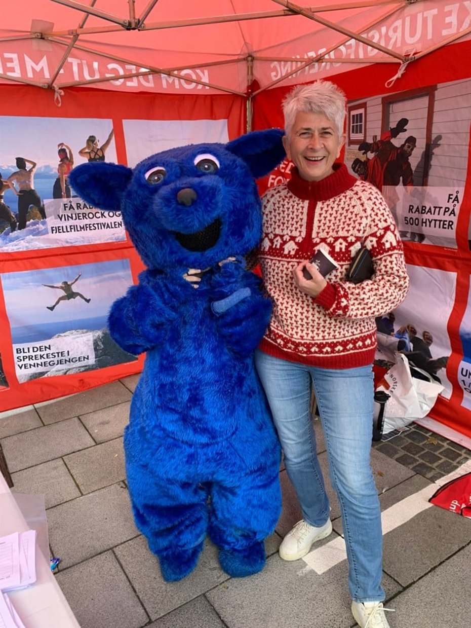  Hilde Fostervoll i hennes flotte frivilliggenser.