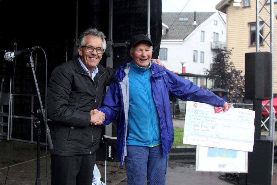 Foto: Ørjan Brattetveit. Bilete er frå då Bjørn Grande fekk utdelt Voss Sparebank sin eldsjelpris i 2015. 