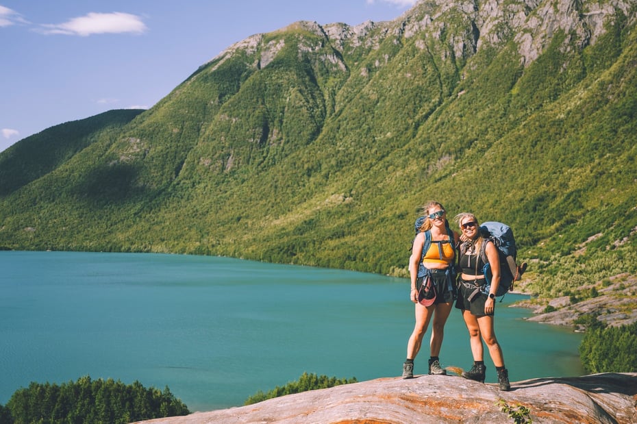 To damer på et fjell