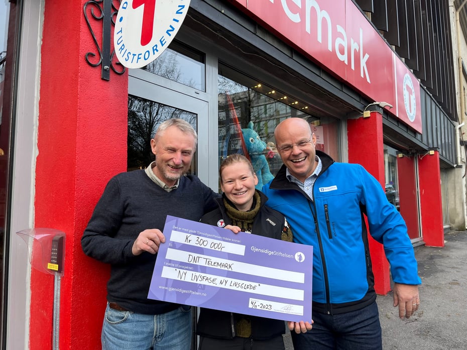 Gjensidigestiftelsen gir 300 000 kroner til et nytt prosjekt som vil forebygge ensomhet blant nye pensjonister. Gjennom prosjektet "Ny livsfase, ny livsglede", ønsker DNT Telemark å få flere i denne gruppen involvert i frivillig arbeid. Målet er en mer meningsfull hverdag, og et bedre grunnlag for god psykisk helse.