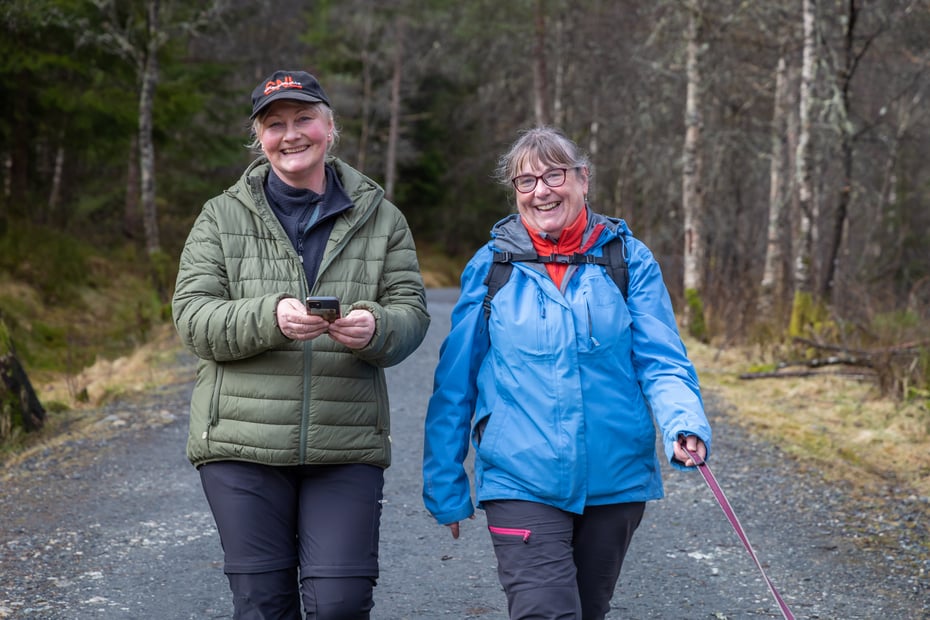 Aktiv til 100 på tur langs Myrdalsvatnet, 18. mars 2025.