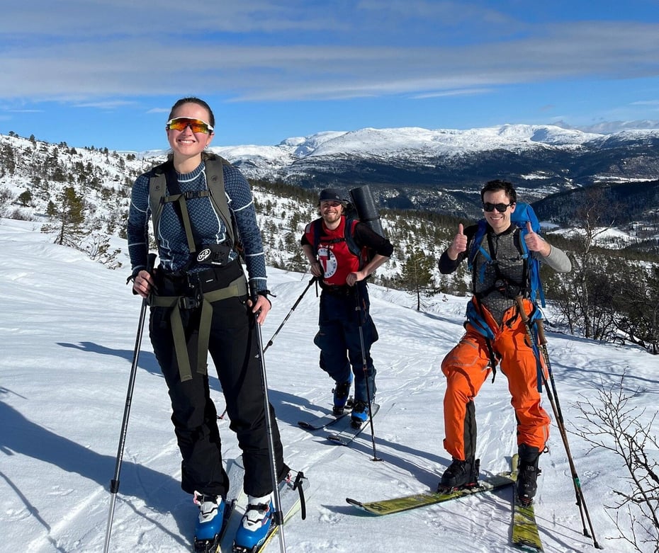 Topptur til Mykkeltveitveten med DNT Unge Vaksne 1 mars 2026.