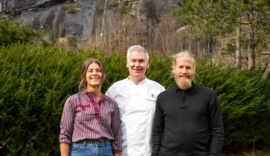 Bilder av det nye vertskapet på Stranddalen - Kristine og Thomas, som skal være vertskap på Stranddalen sammen med Halvor. Tatt i Lysebotn 13. april 2026.