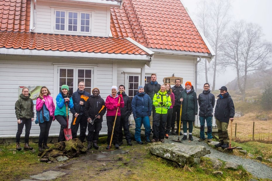 SLB på dugnad til Skåpet og Bakken