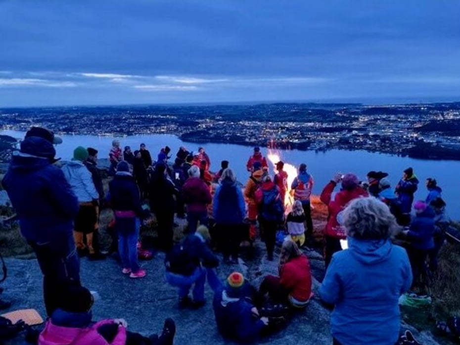 Vardetenning på Dalsnuten 8. oktober 2023. Markering mot vindkraft.