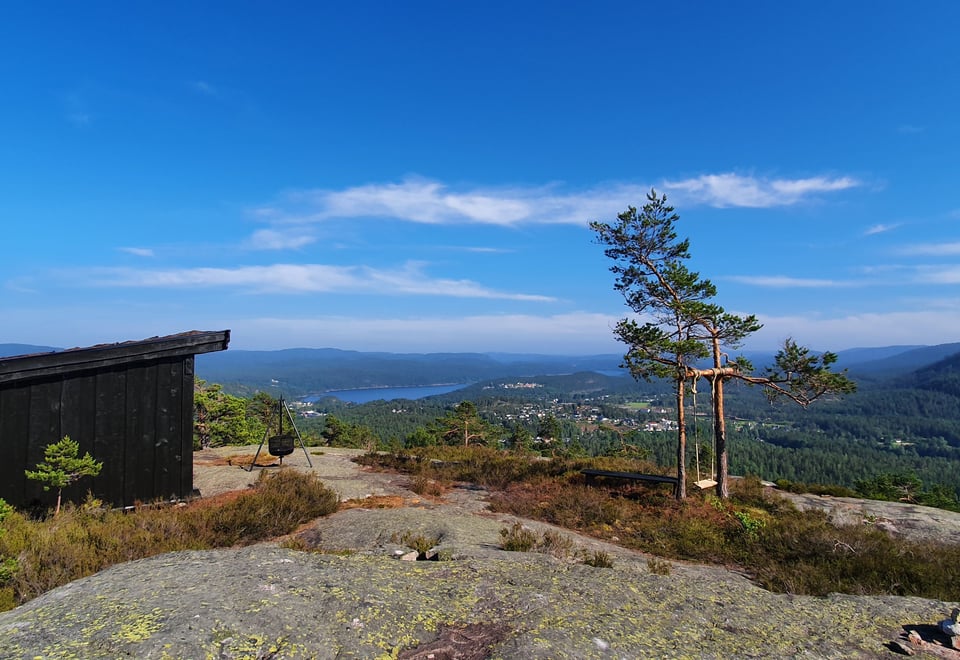 Gautefall Turlag har to gapahuker en grillhytte