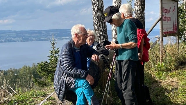 Eldre personer på tur