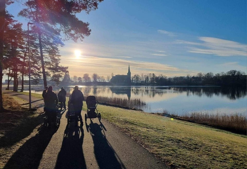 Trillegruppa på tur rundt Tunevannet. Foto.