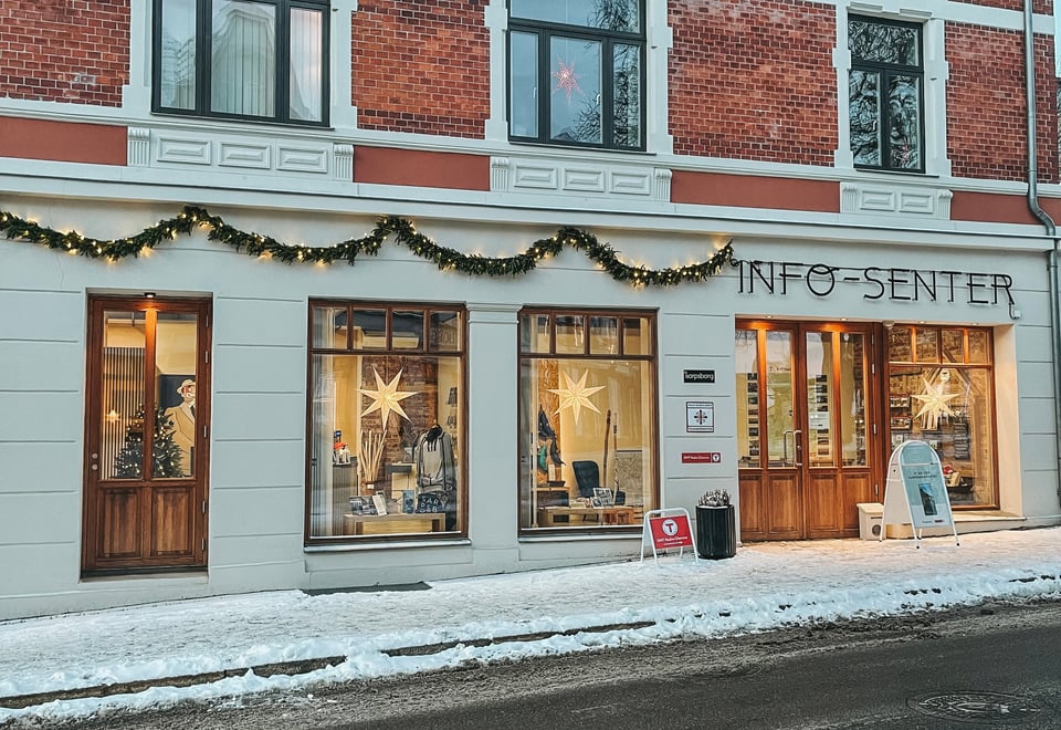 Fasaden til medlemskontoret til DNT Nedre Glomma i Sarpsborg.