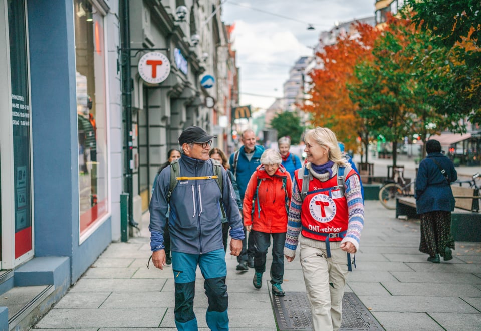 personer på tur i oslo sentrum