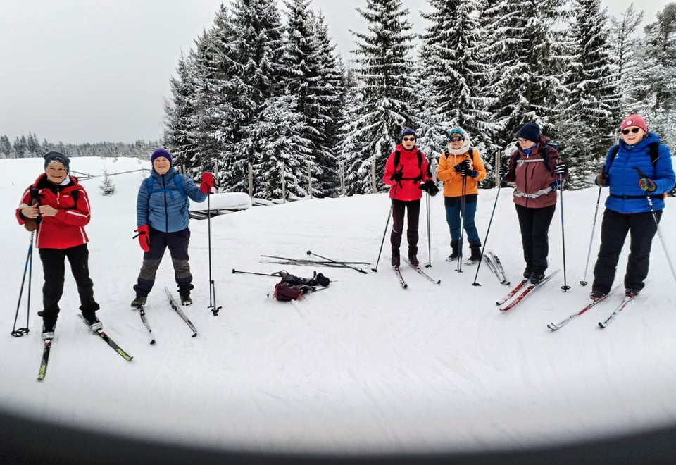 Skiløpere på tur med Onsdagsgruppa